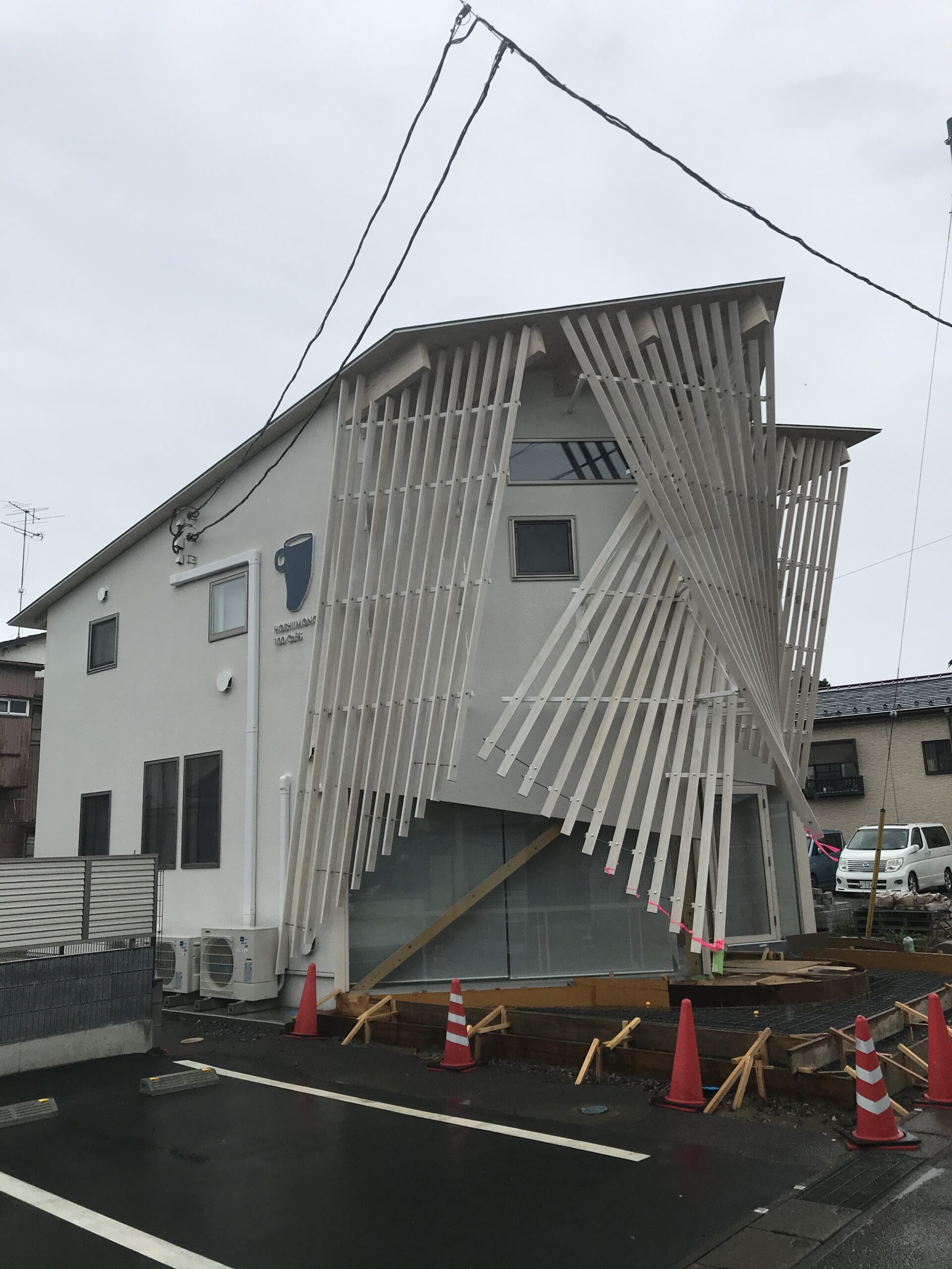 隈研吾「S-ブランド（HOSHIIMONO100Café）」茨城県境町にオープンした芋の繊維のような外観を持つカフェ